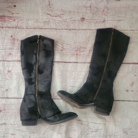 Donald J Pliner Duck Feathers Riding Boots Size 7 - Picture 1 of 6